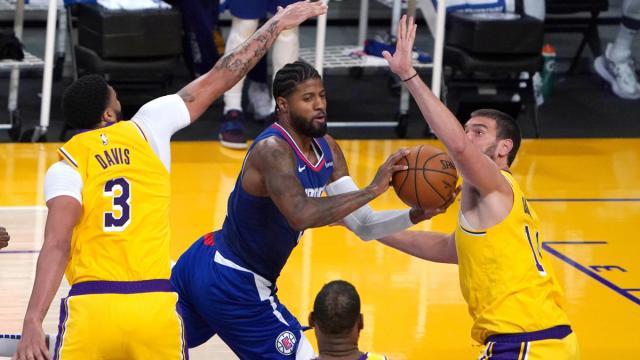 1629642456299036960.jpg paul-george-clippers-lakers.jpg